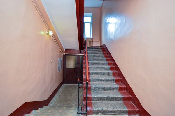 Продам комнату в 5-комн. квартире, Пархоменко пр-кт, 10, Санкт-Петербург г