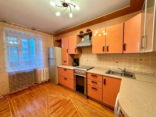 Продам двухкомнатную (2-комн.) квартиру, Стройкова ул, 11, Рязань г