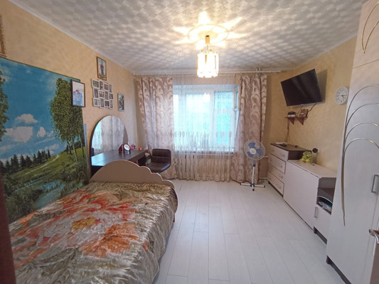 Продам двухкомнатную (2-комн.) квартиру, Волкова ул, 1, Новомичуринск г