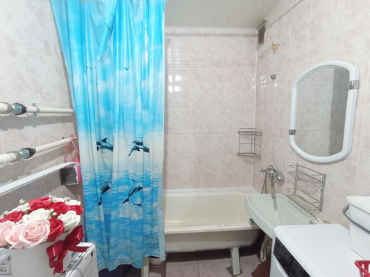 Продам двухкомнатную (2-комн.) квартиру, Волкова ул, 1, Новомичуринск г
