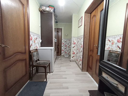 Продам двухкомнатную (2-комн.) квартиру, Волкова ул, 1, Новомичуринск г