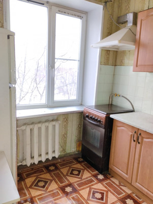 Продам трехкомнатную (3-комн.) квартиру, Зеленый городок ул, 18, Удельная дп