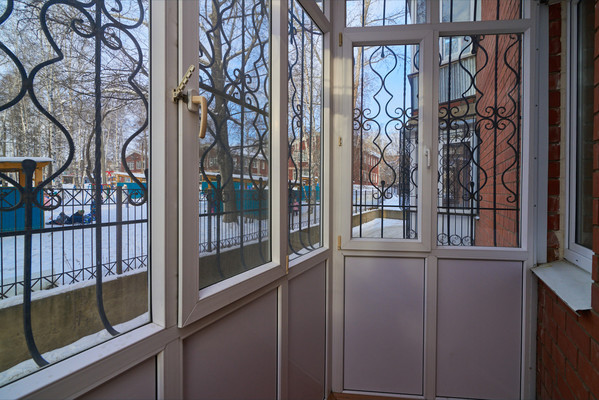 Продам трехкомнатную (3-комн.) квартиру, Ивана Франко ул, 26, Иркутск г