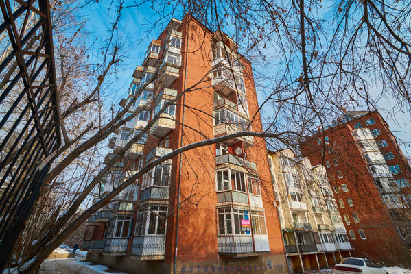 Продам трехкомнатную (3-комн.) квартиру, Ивана Франко ул, 26, Иркутск г