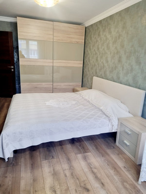 Продам трехкомнатную (3-комн.) квартиру, Чайковского (Центральный р-н) ул, 8, Сочи г