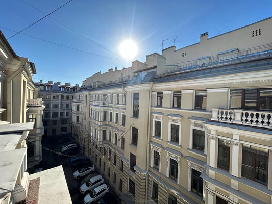 Продам трехкомнатную (3-комн.) квартиру, Пестеля ул, 13-15, Санкт-Петербург г