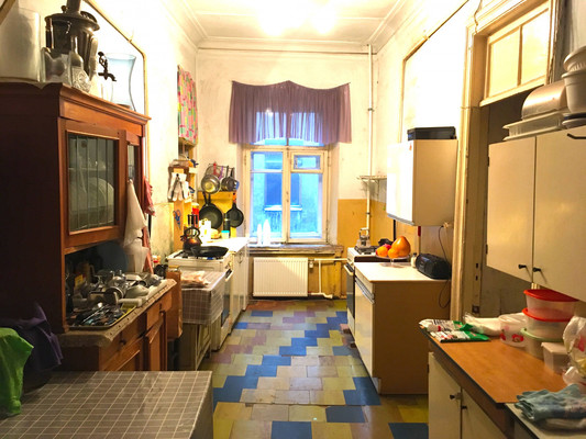 Продам трехкомнатную (3-комн.) квартиру, Пестеля ул, 13-15, Санкт-Петербург г