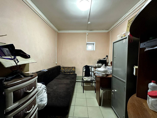 Продам торговое помещение 90 м2, Ленинградская ул, 60, Ишим г