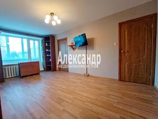 Продам двухкомнатную (2-комн.) квартиру, Гагарина ул, 25, Выборг г