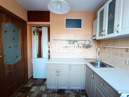 Продам двухкомнатную (2-комн.) квартиру, Гагарина ул, 25, Выборг г