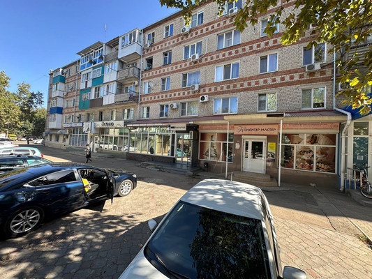 Продам торговое помещение 77,8 м2, Ворошилова ул, 65, Кропоткин г