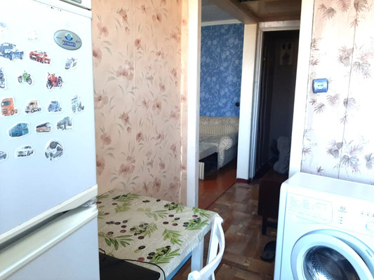Продам двухкомнатную (2-комн.) квартиру, Калинина ул, 122, Тихорецк г