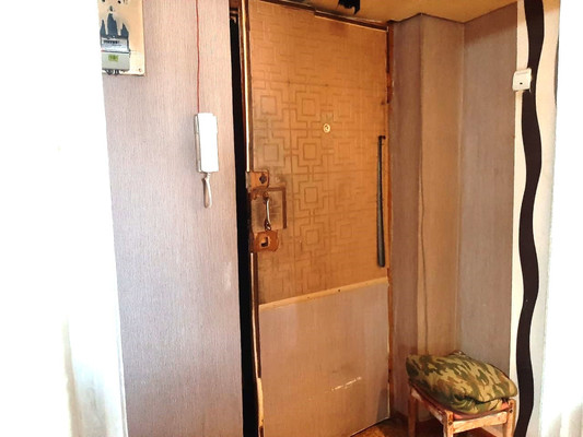 Продам двухкомнатную (2-комн.) квартиру, Калинина ул, 122, Тихорецк г