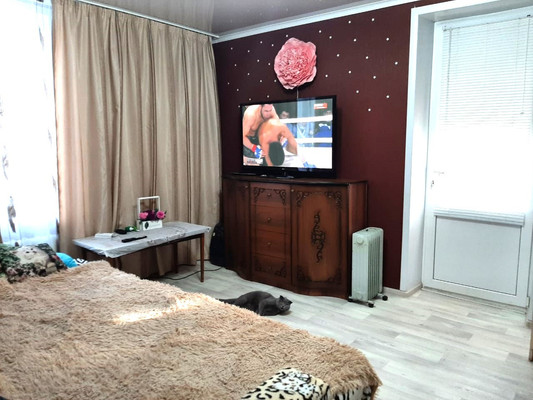Продам двухкомнатную (2-комн.) квартиру, Федосеева ул, 13, Тихорецк г