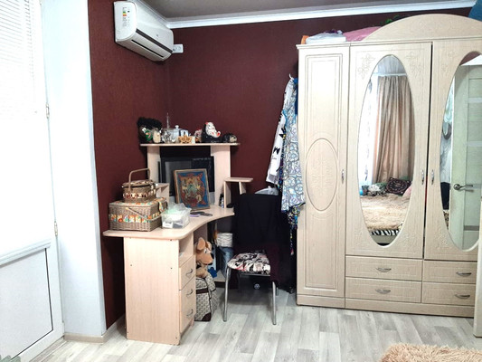 Продам двухкомнатную (2-комн.) квартиру, Федосеева ул, 13, Тихорецк г