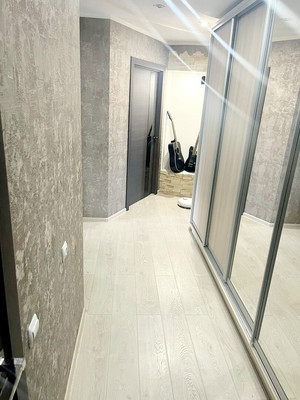 Продам двухкомнатную (2-комн.) квартиру, Ленинградская ул, 220, Тихорецк г