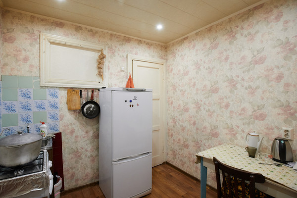 Продам двухкомнатную (2-комн.) квартиру, Свердлова ул, 12к1, Мурманск г