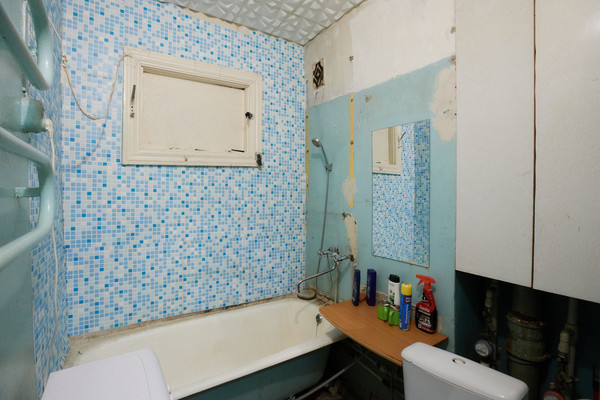 Продам двухкомнатную (2-комн.) квартиру, Свердлова ул, 12к1, Мурманск г