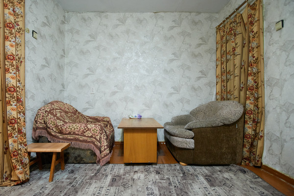 Продам двухкомнатную (2-комн.) квартиру, Свердлова ул, 12к1, Мурманск г
