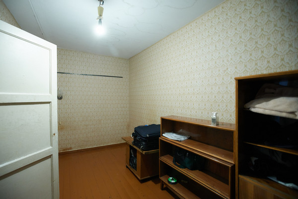 Продам двухкомнатную (2-комн.) квартиру, Свердлова ул, 12к1, Мурманск г
