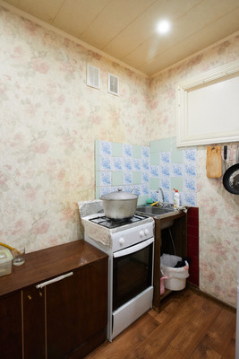 Продам двухкомнатную (2-комн.) квартиру, Свердлова ул, 12к1, Мурманск г