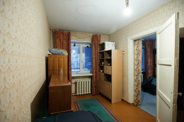 Продам двухкомнатную (2-комн.) квартиру, Свердлова ул, 12к1, Мурманск г