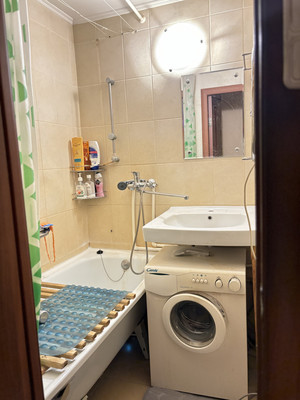 Продам двухкомнатную (2-комн.) квартиру, Северная ул, 14, Дубки с
