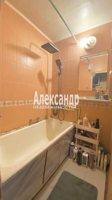 Продам трехкомнатную (3-комн.) квартиру, Морской Пехоты ул, 8к1, Санкт-Петербург г