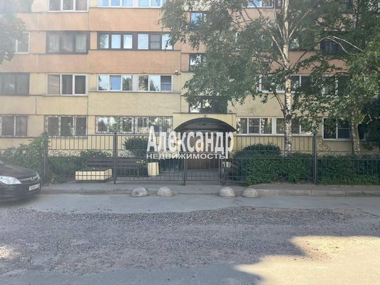 Продам трехкомнатную (3-комн.) квартиру, Морской Пехоты ул, 8к1, Санкт-Петербург г