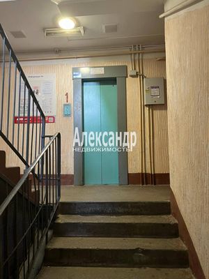 Продам трехкомнатную (3-комн.) квартиру, Морской Пехоты ул, 8к1, Санкт-Петербург г