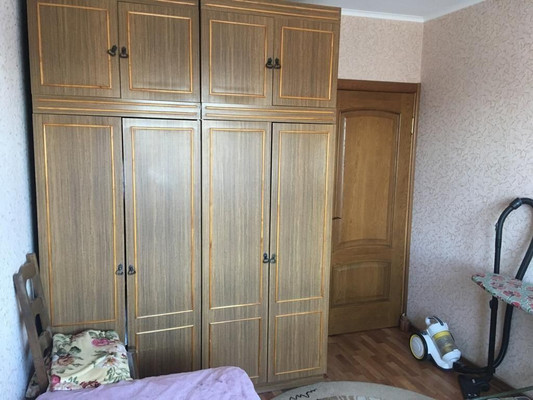 Продам трехкомнатную (3-комн.) квартиру, 2-я Краснодарская ул, 145/3, Ростов-на-Дону г