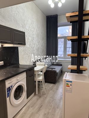 Продам долю в 1-комн. квартире, Реки Фонтанки наб, 183, Санкт-Петербург г