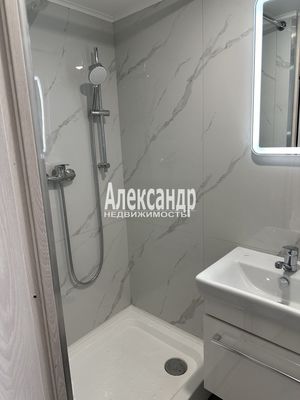 Продам долю в 1-комн. квартире, Реки Фонтанки наб, 183, Санкт-Петербург г