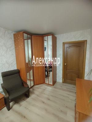 Продам двухкомнатную (2-комн.) квартиру, Сиреневый б-р, 25к1, Санкт-Петербург г