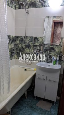 Продам трехкомнатную (3-комн.) квартиру, Жени Егоровой ул, 5к1, Санкт-Петербург г