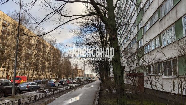 Продам трехкомнатную (3-комн.) квартиру, Жени Егоровой ул, 5к1, Санкт-Петербург г