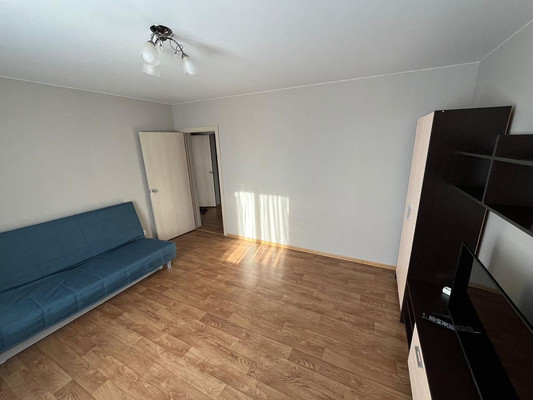 Продам однокомнатную (1-комн.) квартиру, Квартал 6 ул, 16, Куюки д