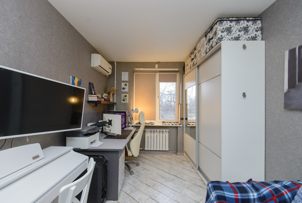 Продам двухкомнатную (2-комн.) квартиру, Ашхабадский пер, 33, Ростов-на-Дону г