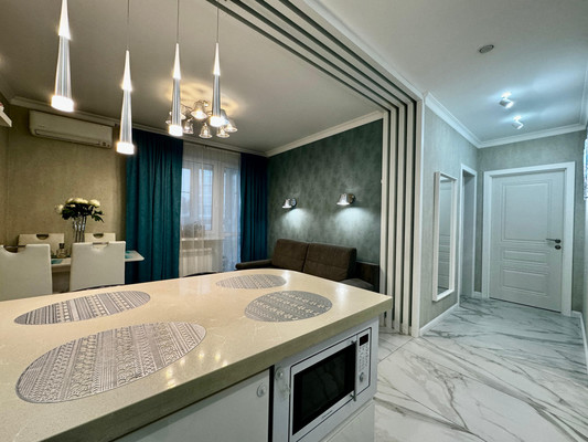 Продам трехкомнатную (3-комн.) квартиру, Береговая ул, 61/1б, Ростов-на-Дону г