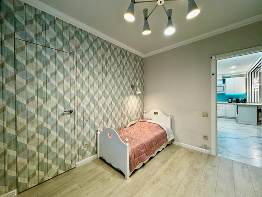 Продам трехкомнатную (3-комн.) квартиру, Береговая ул, 61/1б, Ростов-на-Дону г