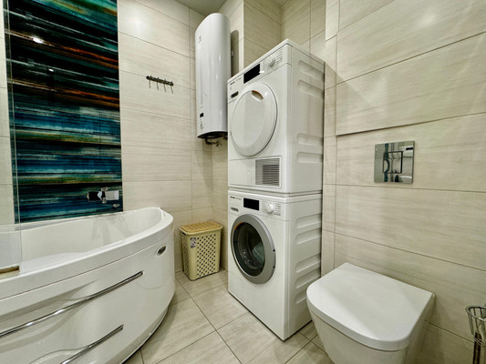 Продам трехкомнатную (3-комн.) квартиру, Береговая ул, 61/1б, Ростов-на-Дону г