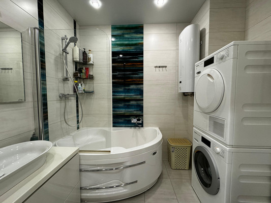 Продам трехкомнатную (3-комн.) квартиру, Береговая ул, 61/1б, Ростов-на-Дону г