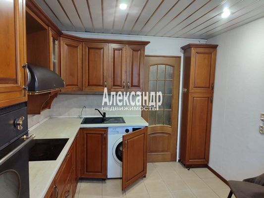 Продам двухкомнатную (2-комн.) квартиру, Сиреневый б-р, 25к1, Санкт-Петербург г