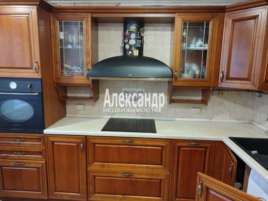 Продам двухкомнатную (2-комн.) квартиру, Сиреневый б-р, 25к1, Санкт-Петербург г