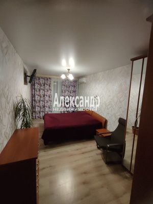 Продам двухкомнатную (2-комн.) квартиру, Сиреневый б-р, 25к1, Санкт-Петербург г