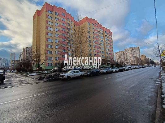 Продам двухкомнатную (2-комн.) квартиру, Сиреневый б-р, 25к1, Санкт-Петербург г