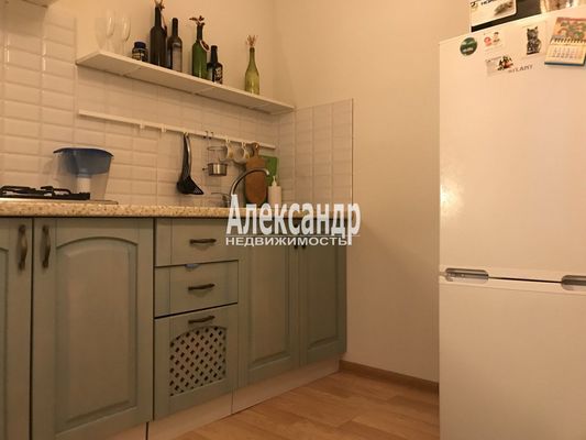 Продам однокомнатную (1-комн.) квартиру, Боровая ул, 16, Мурино п