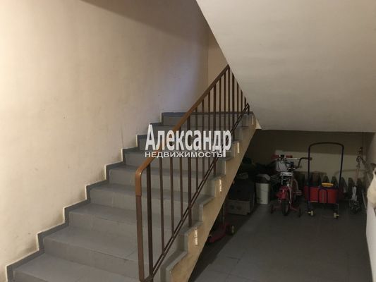 Продам однокомнатную (1-комн.) квартиру, Боровая ул, 16, Мурино п