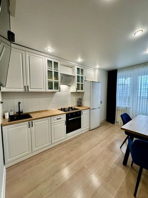 Продам двухкомнатную (2-комн.) квартиру, Молчановская ул, 2, Киров г