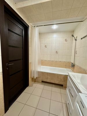 Продам двухкомнатную (2-комн.) квартиру, Молчановская ул, 2, Киров г